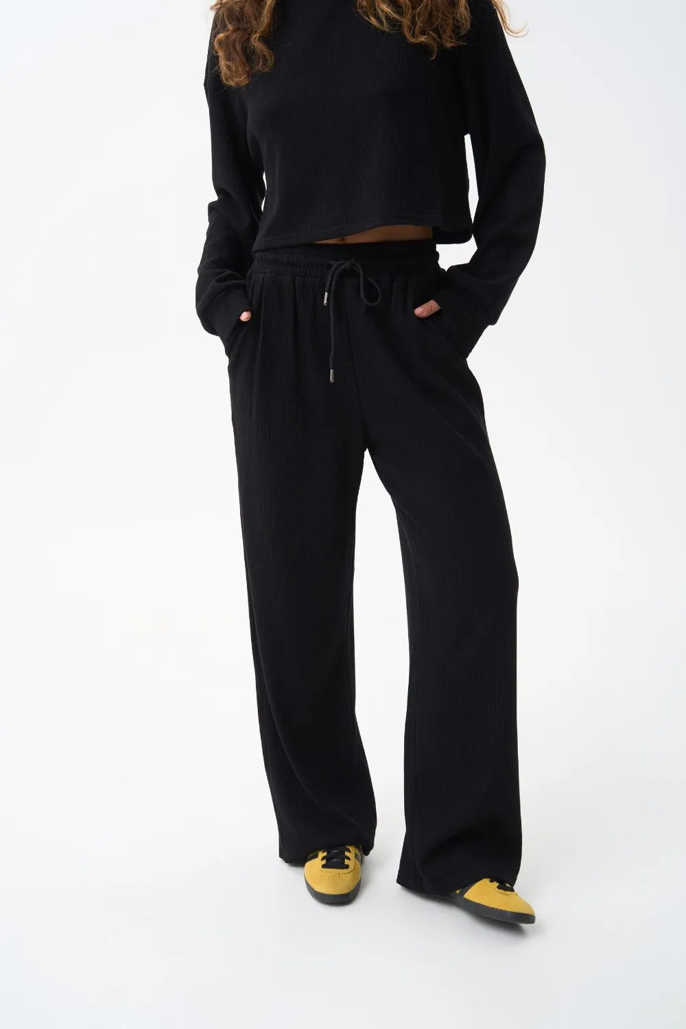 Black Knitted Streight Leg Pants