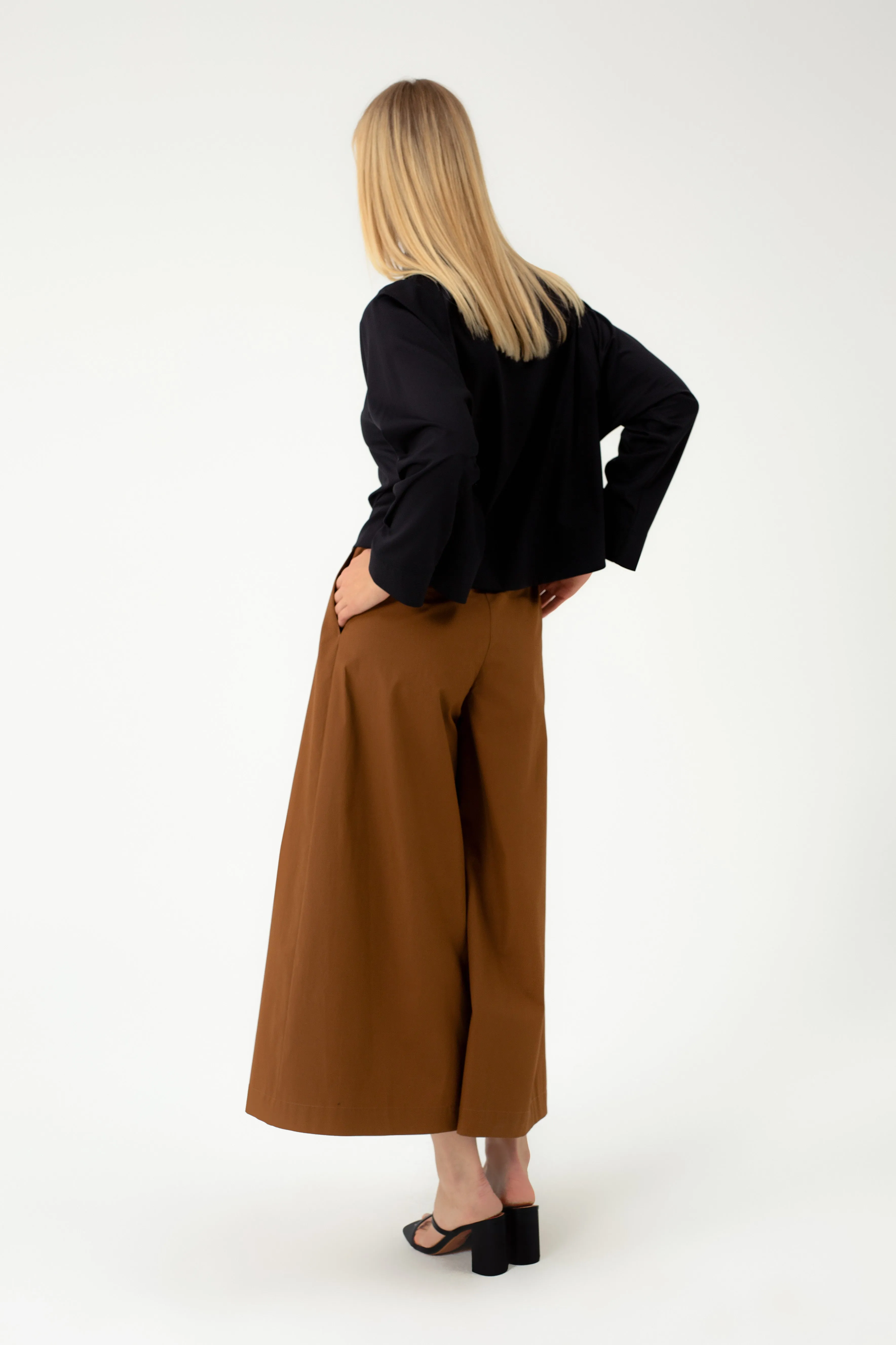 COTTON CULOTTES WITH DEEP PLEAT