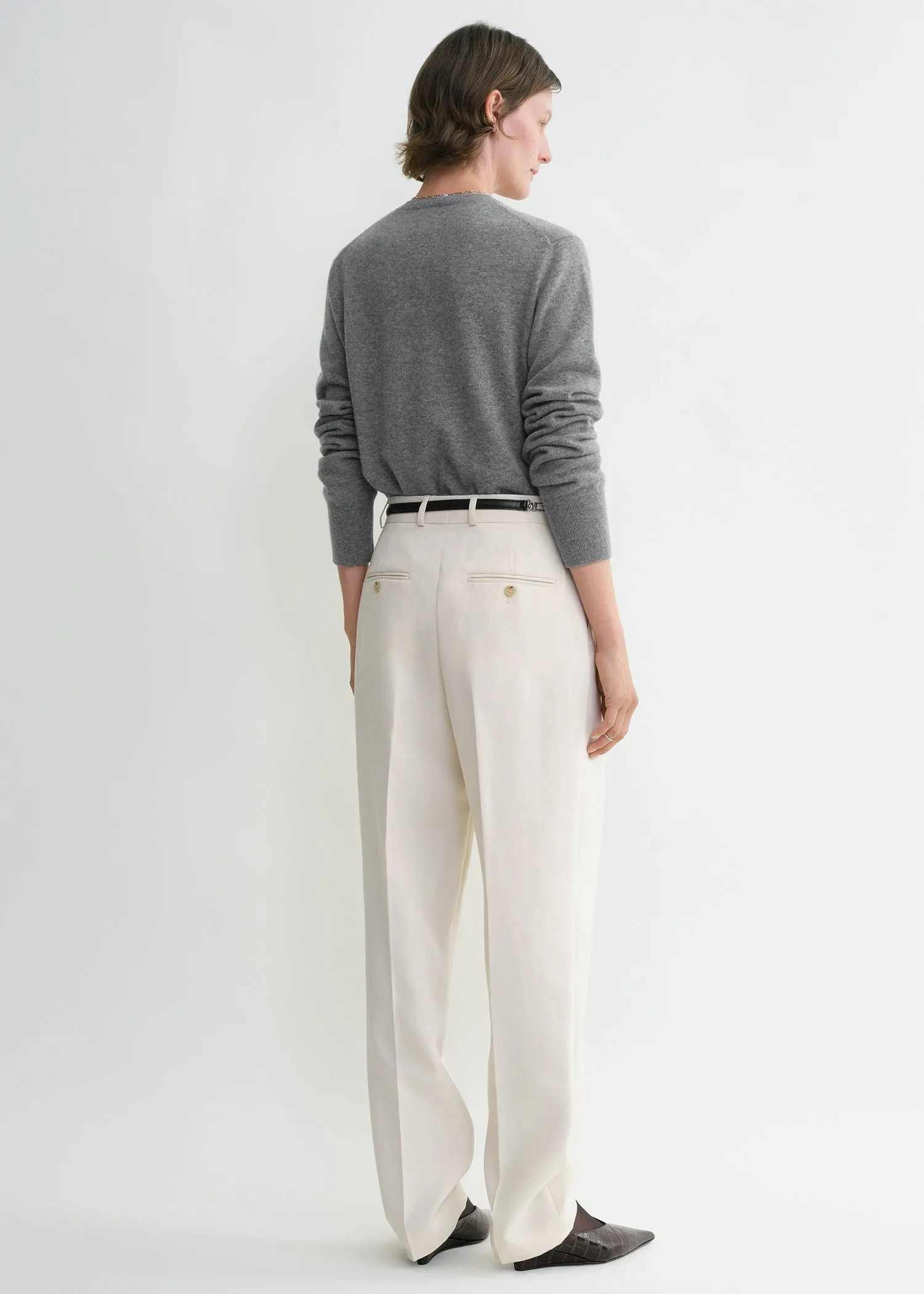 Double-pleated tailored trousers snow