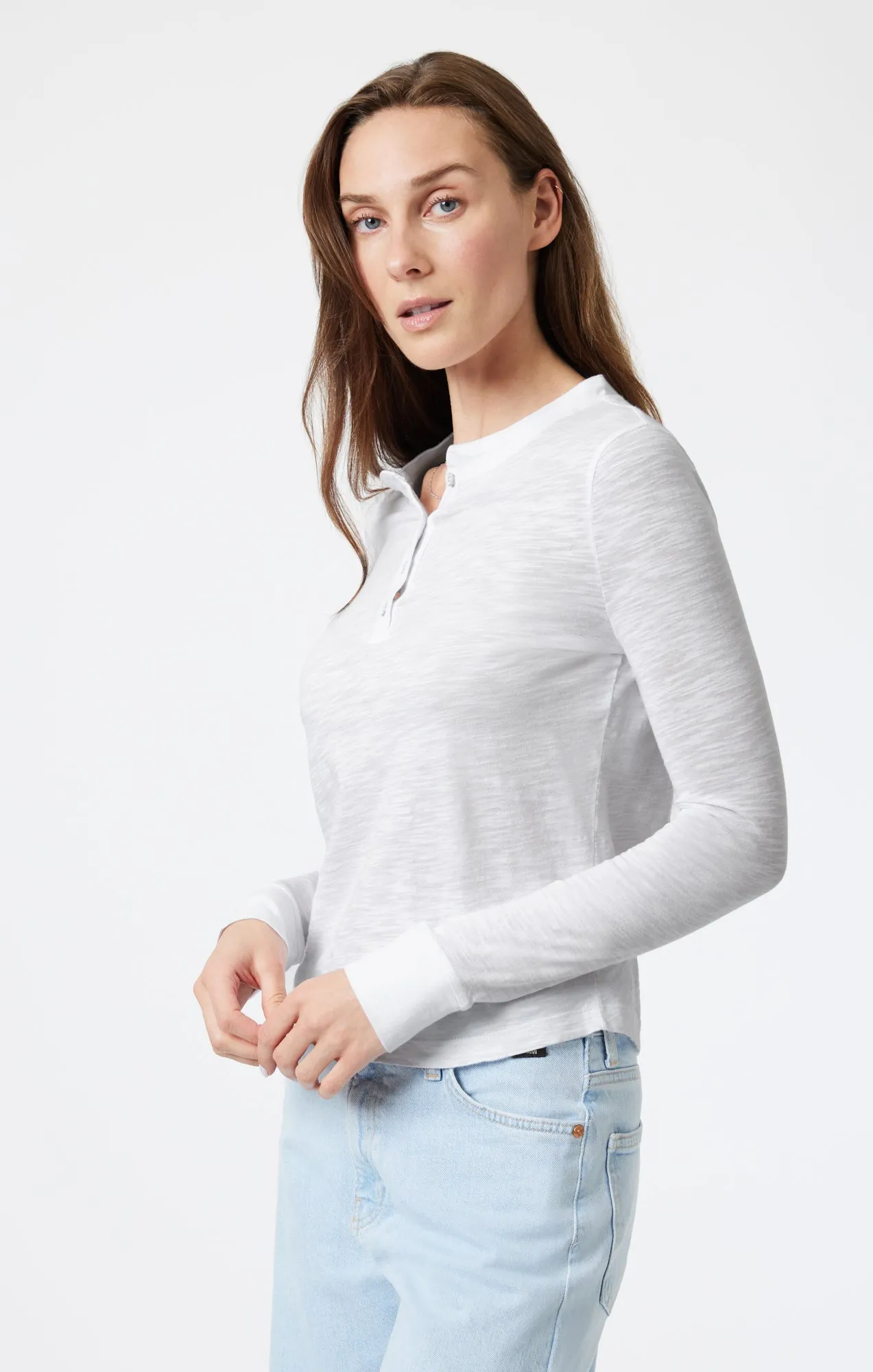 HENLEY T-SHIRT IN SNOW GREY MELANGE