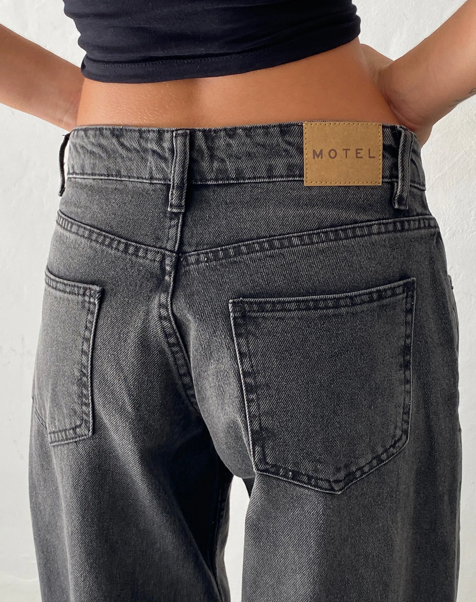 Roomy Extra Wide Low Rise Jeans in Washed Black Grey