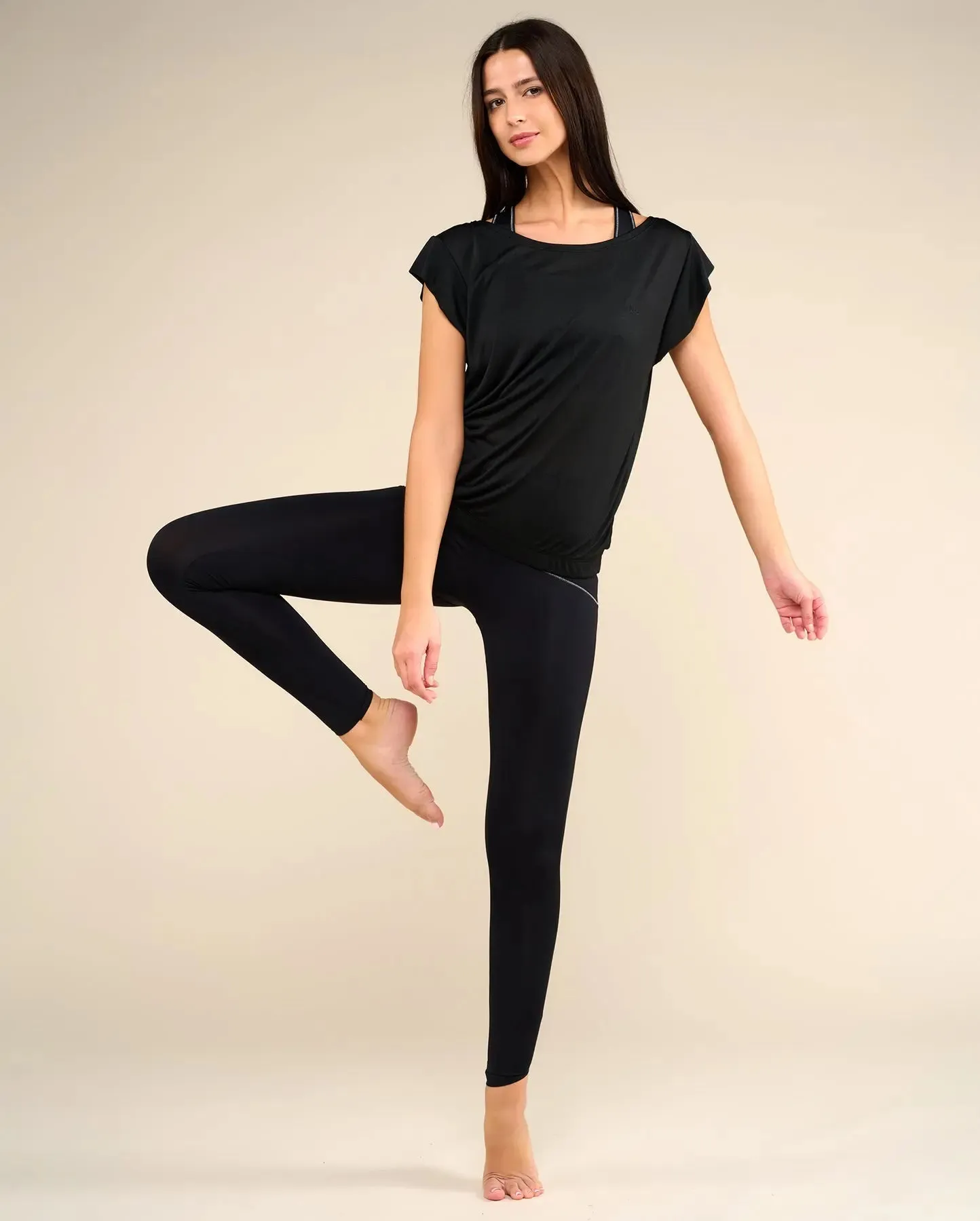 T-shirt de yoga noir SOFTEE