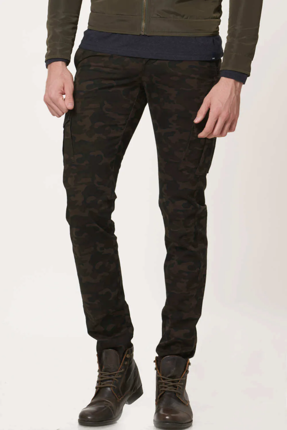 Tapered Fit Printed Cargo Trouser