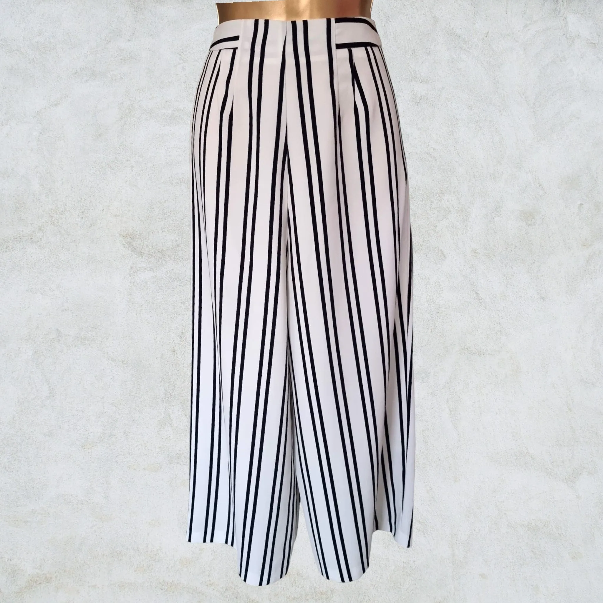 Warehouse Women's Navy & White Stripe Wide Leg Crepe Culottes UK 10 US 6 EU 38