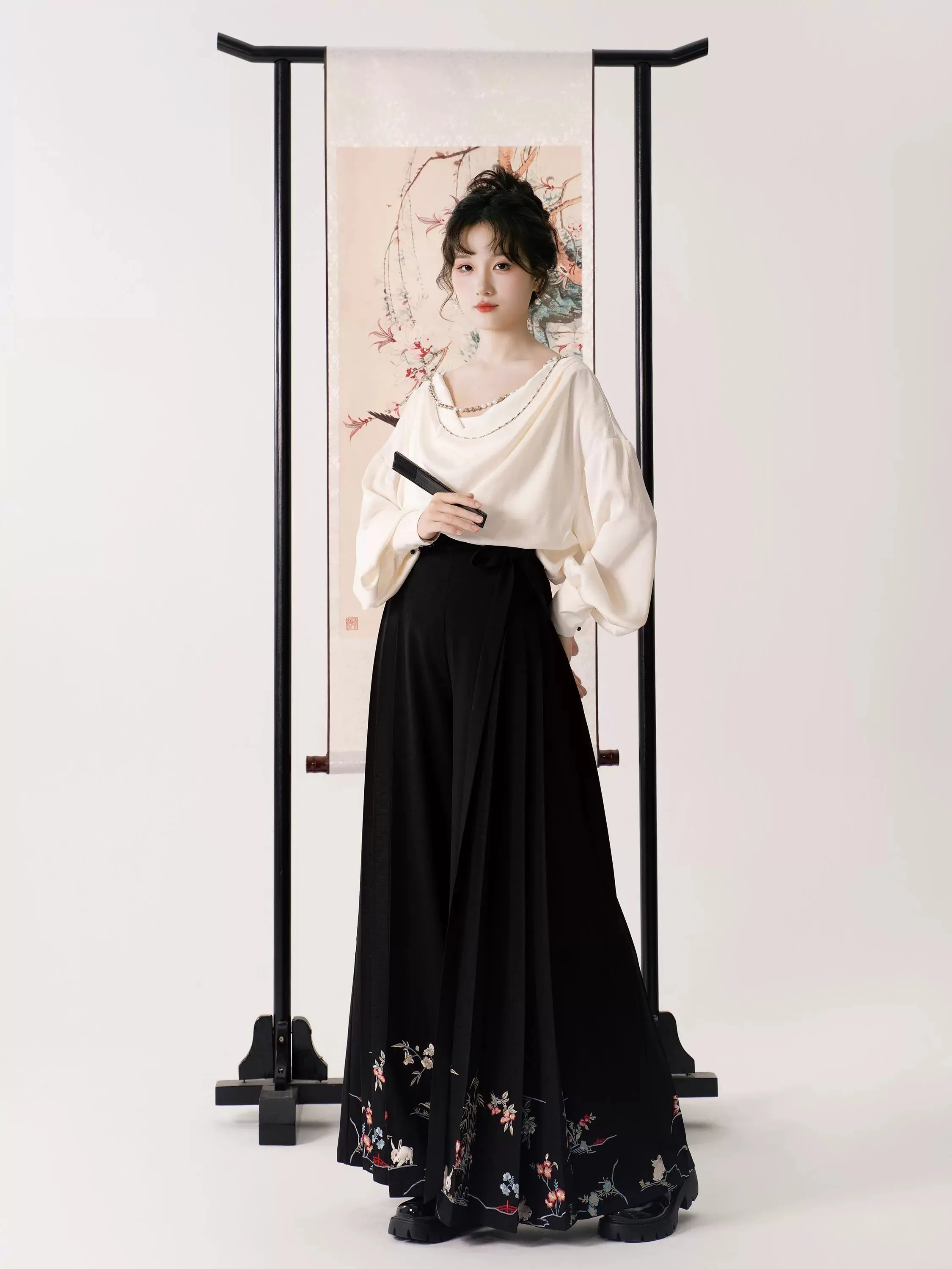 Yimeng Huayu 遗梦花语 A Flower's Language Modernized Ming Mamian Wide Legged Trousers & Drape Top Set